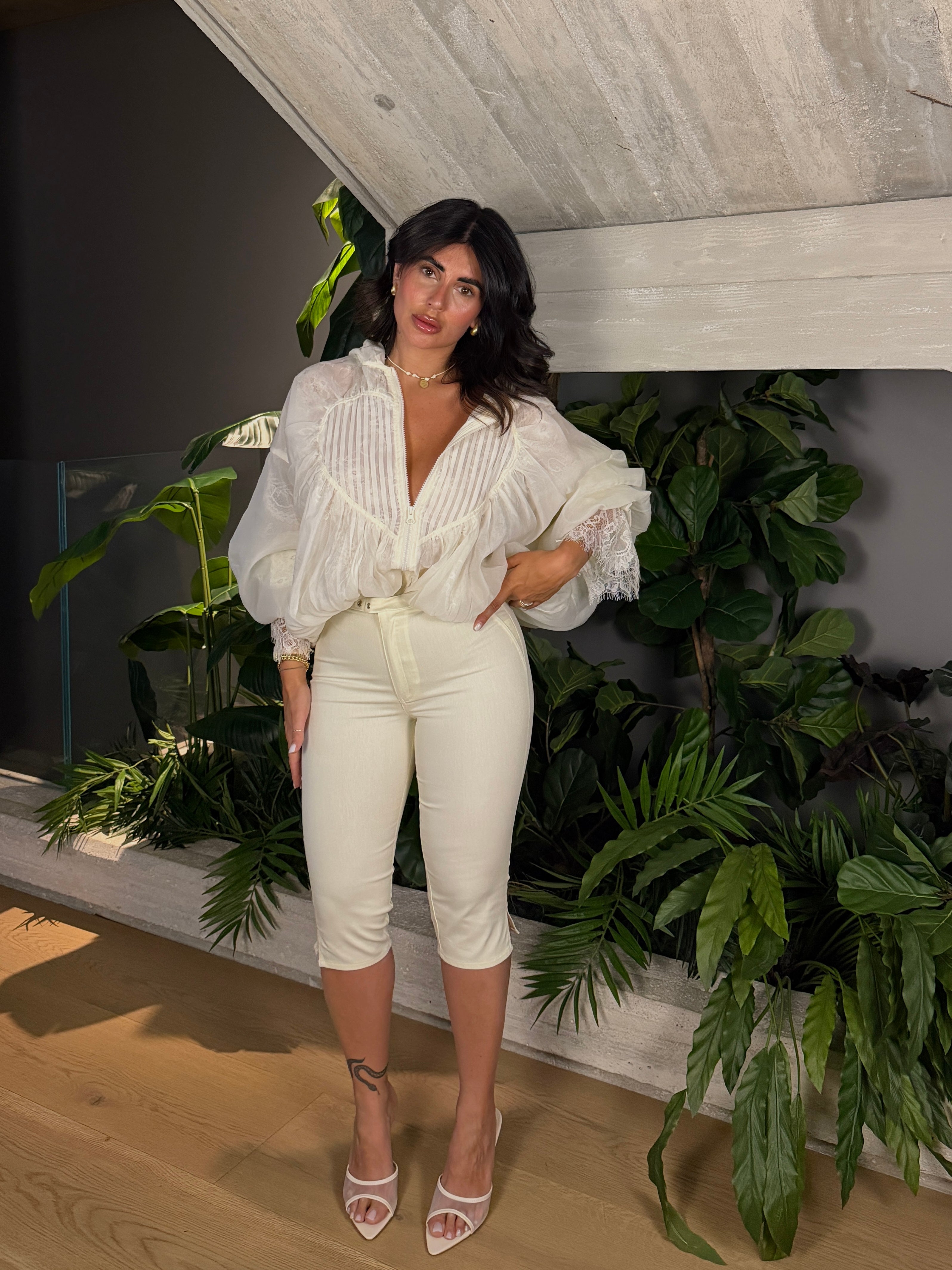 PANTALONE CAPRI FIBBIA