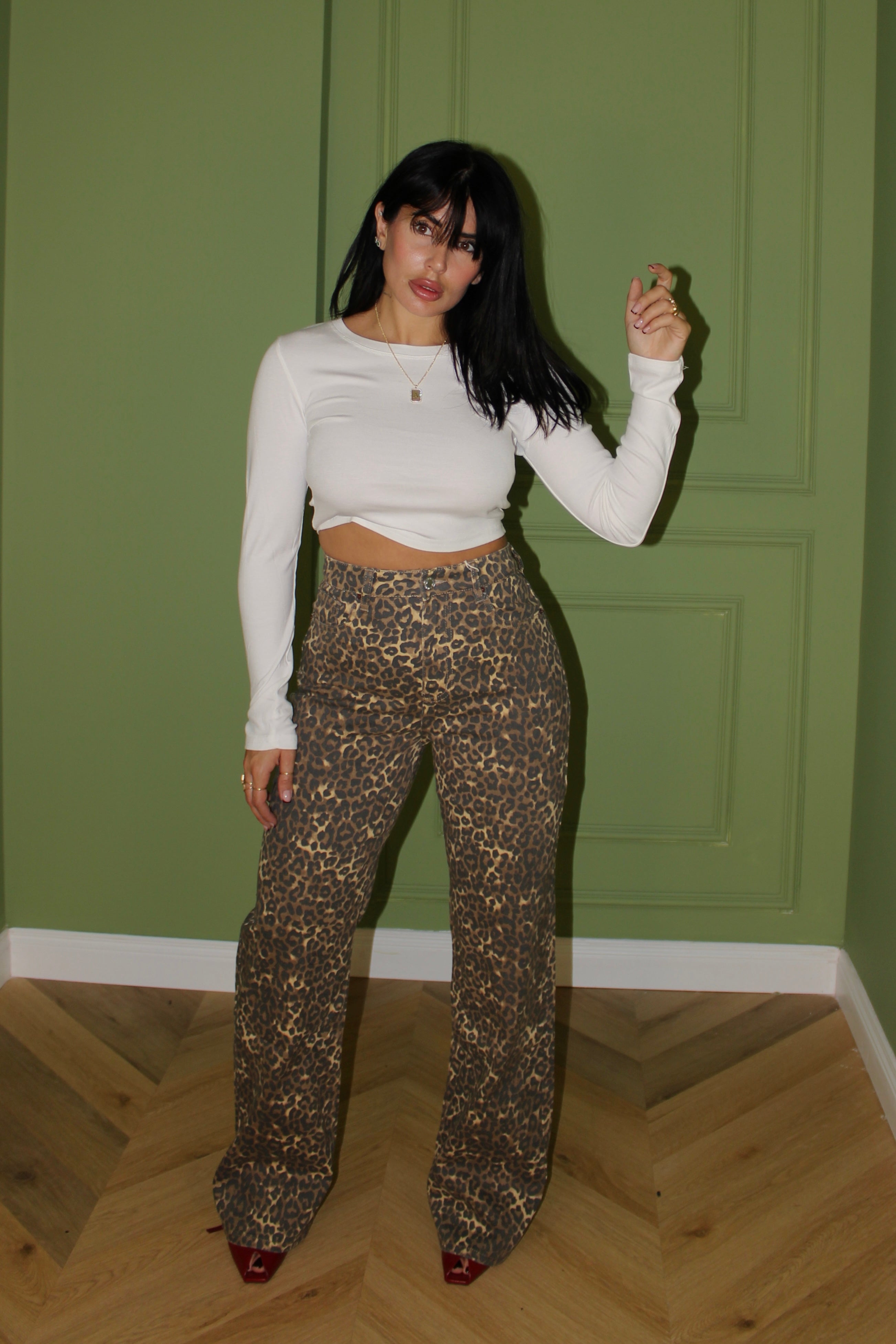 MAGLIA ESSENTIAL CROP