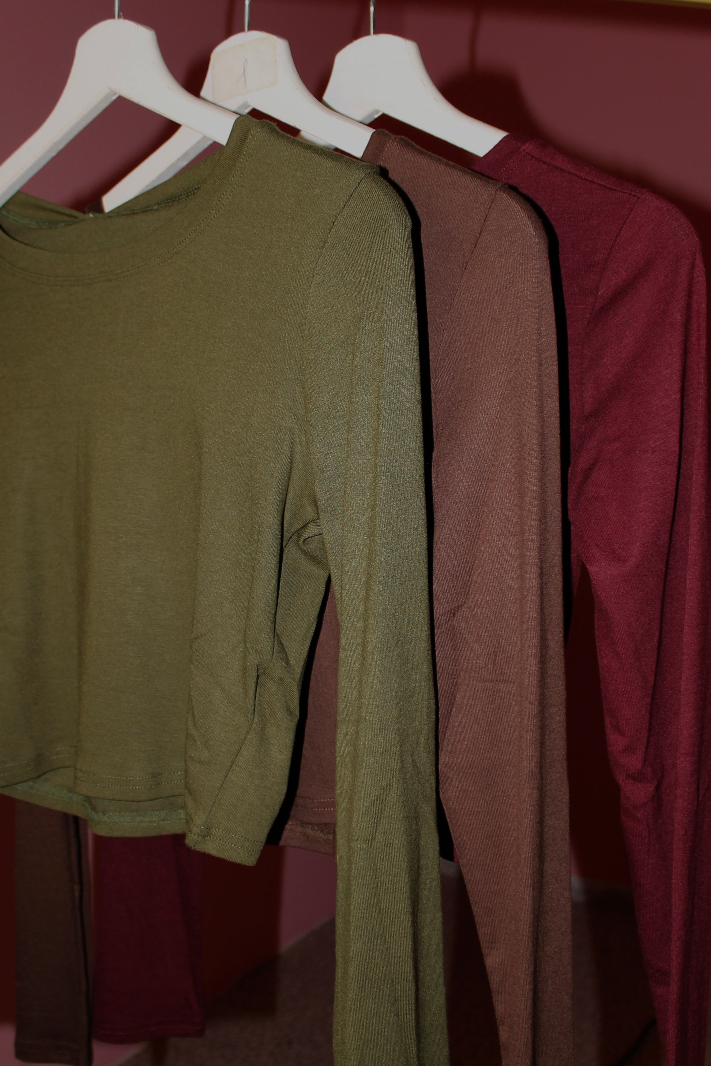 MAGLIA ESSENTIAL CROP
