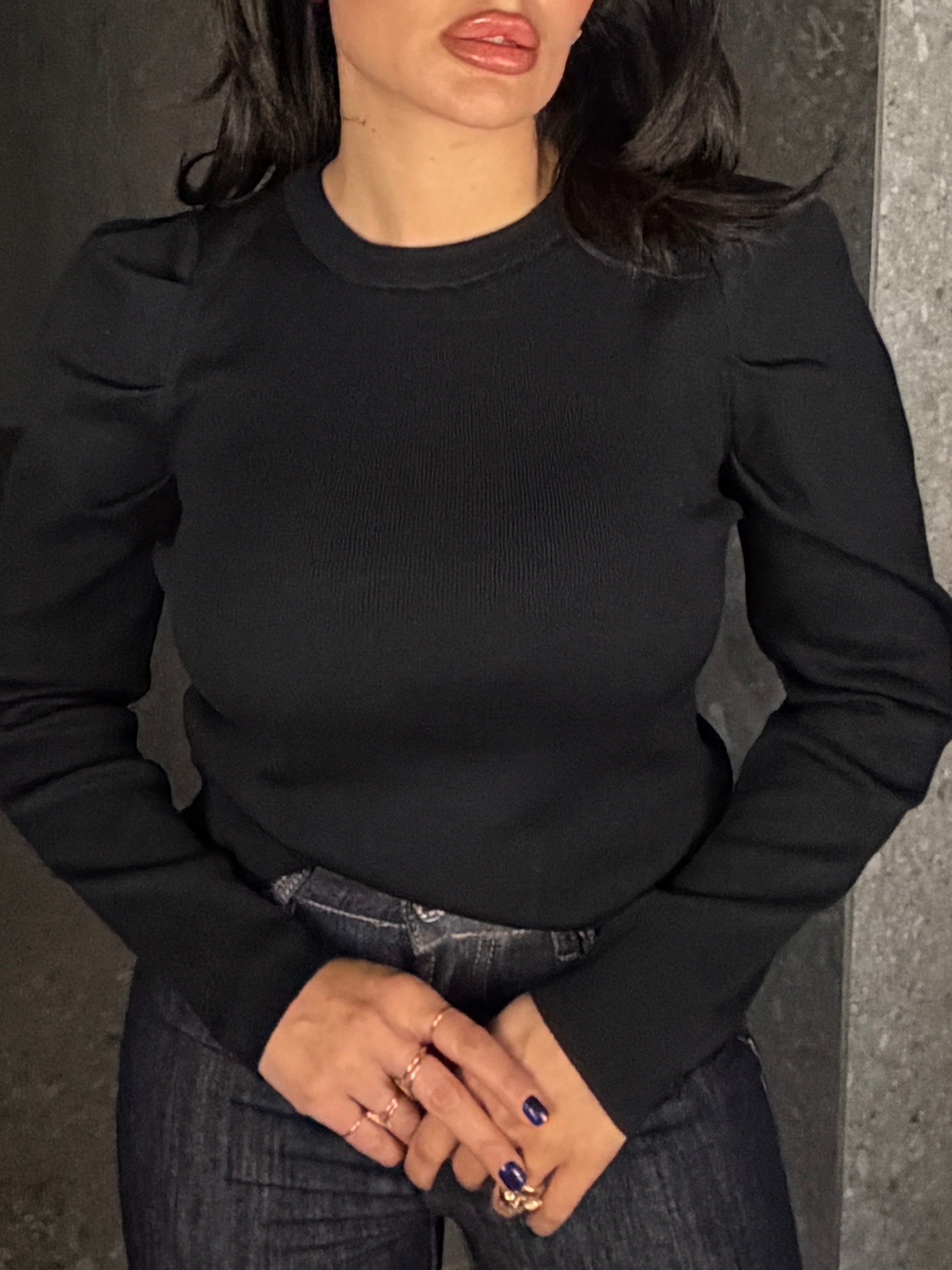 MAGLIA CON MANICA A SBUFFO