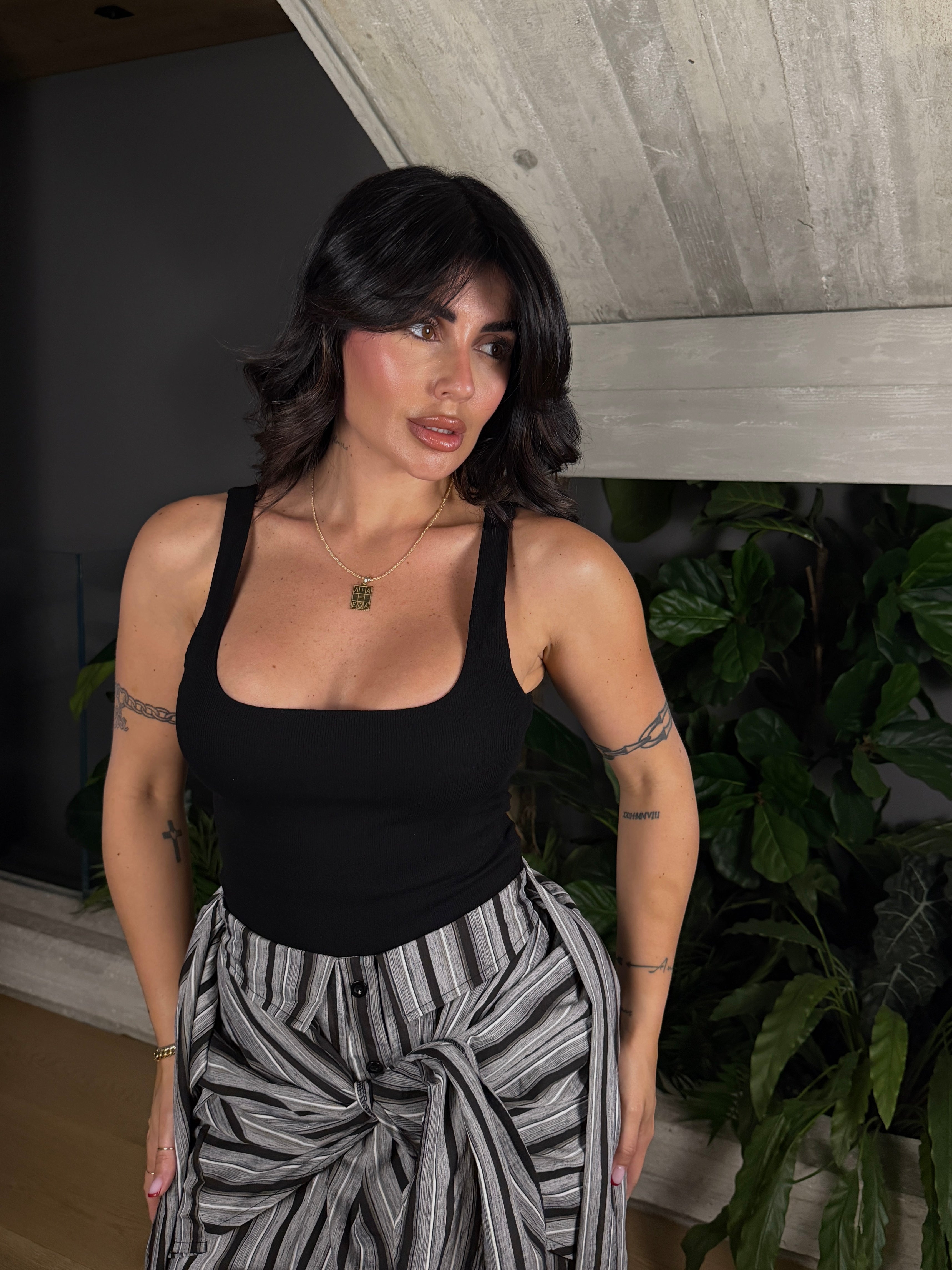 BODY SCOLLO QUADRATO