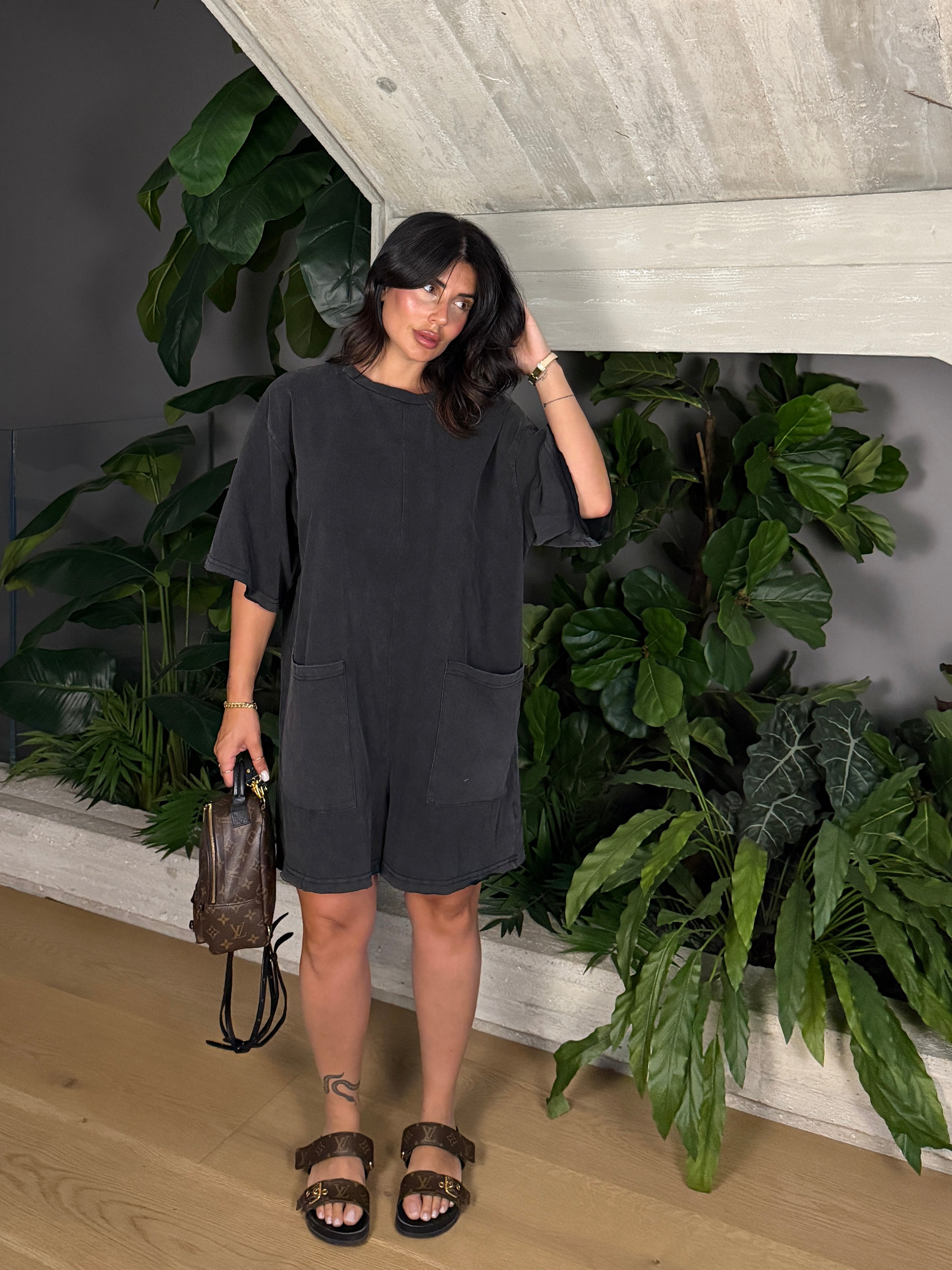 TUTINA OVER GREY