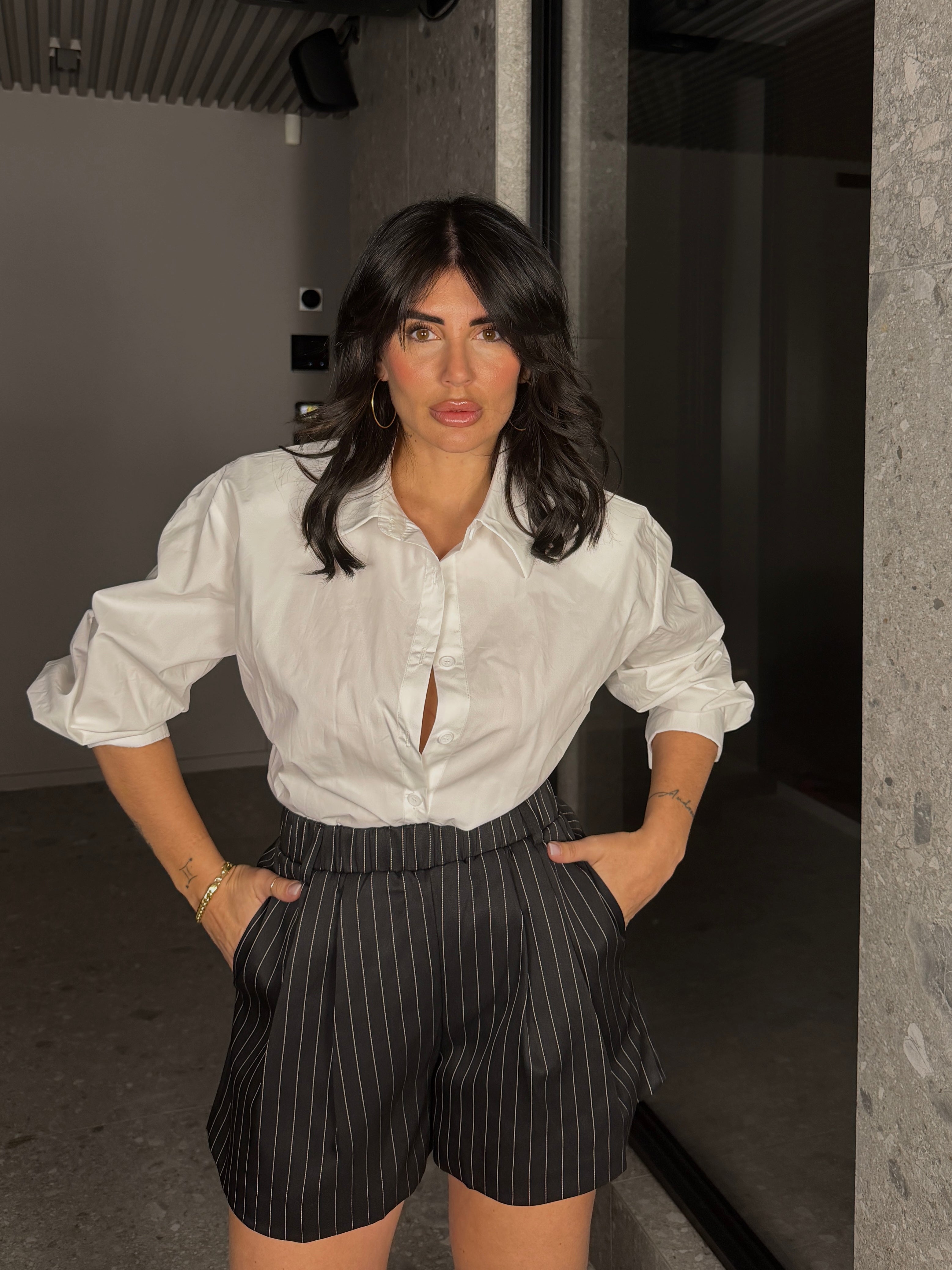 CAMICIA WHITE SFIANCATA