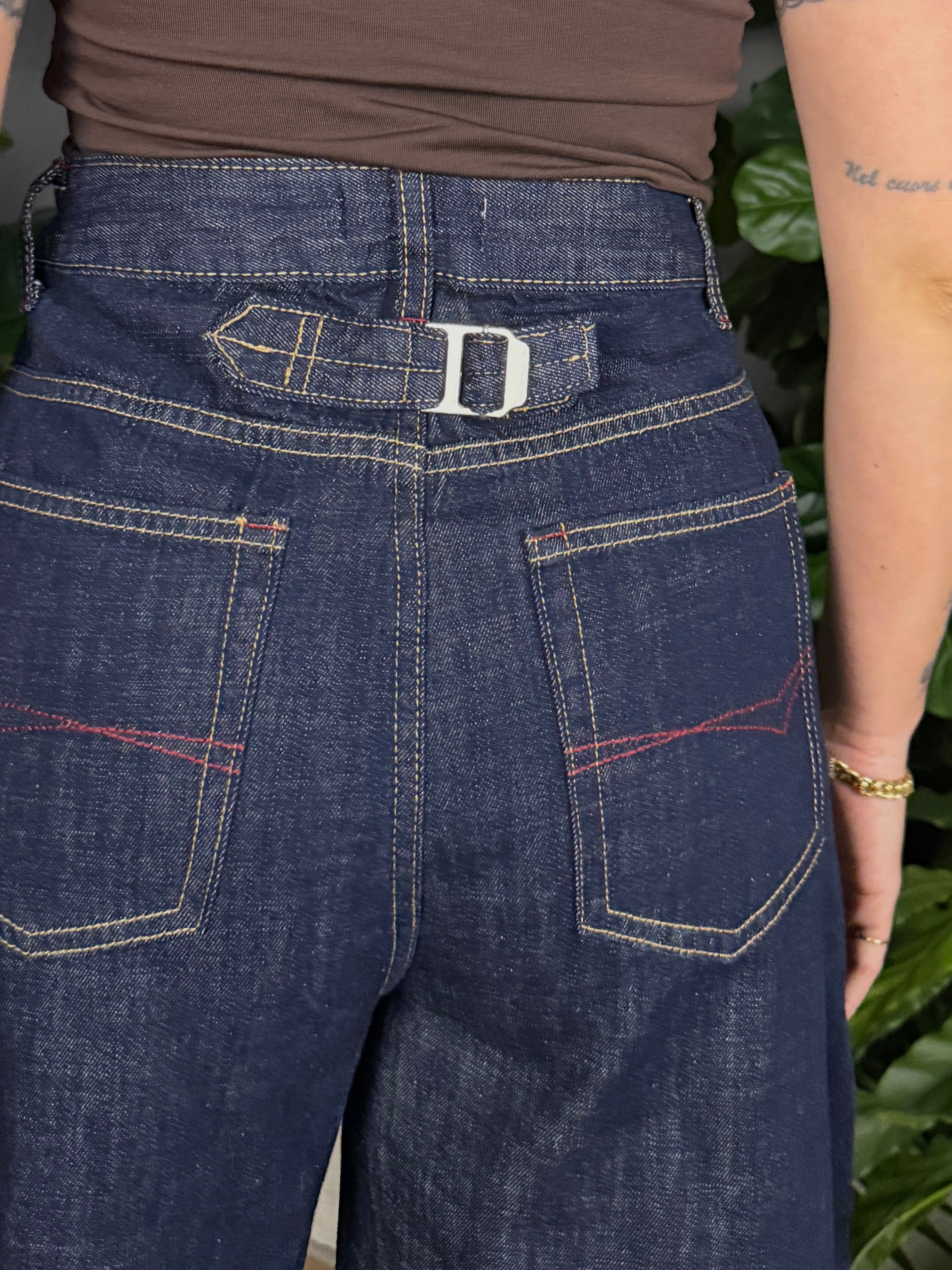 JEANS STUDIOS CON BOTTONI