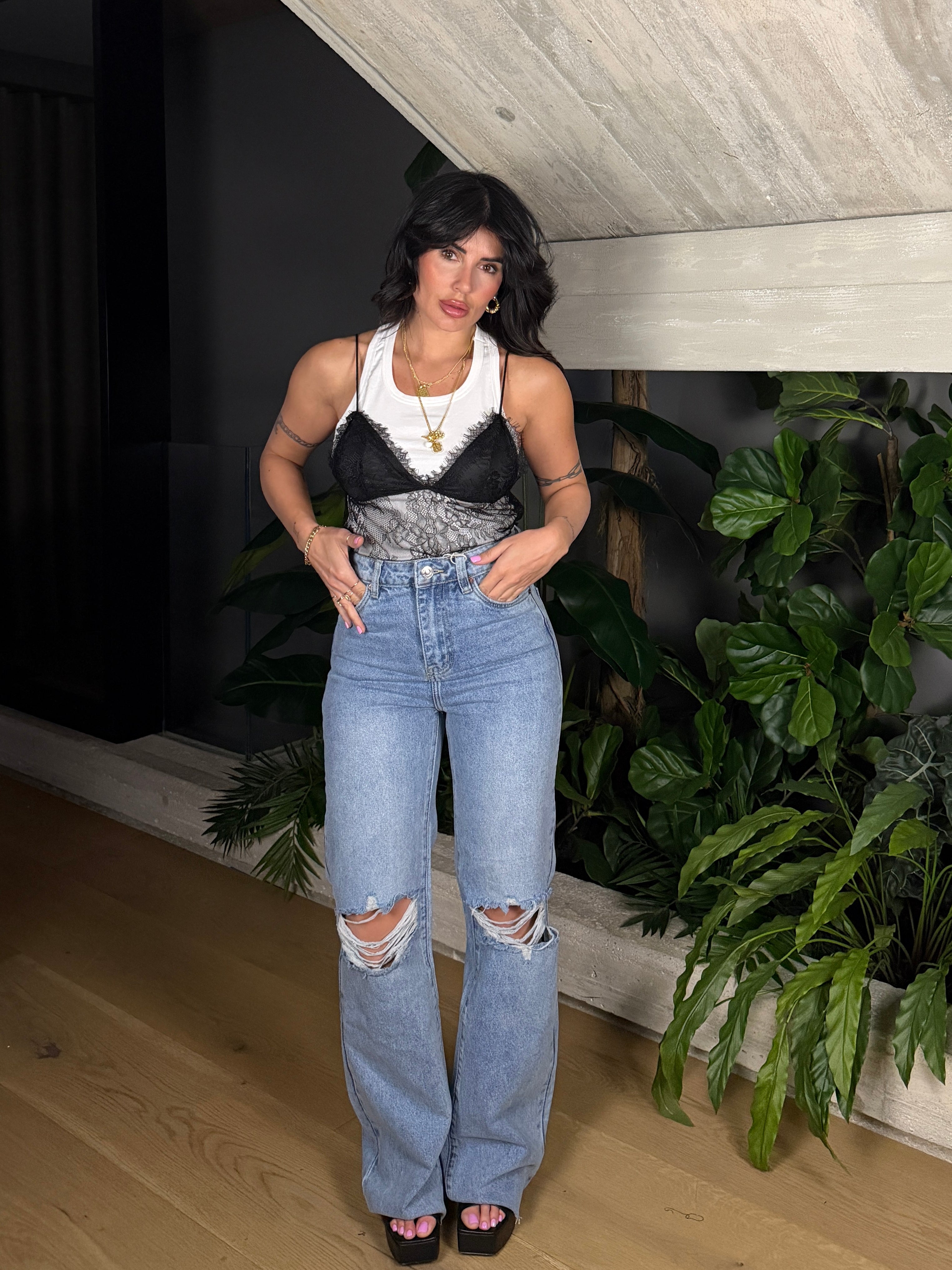 JEANS STRAPPI GAMBA DRITTA