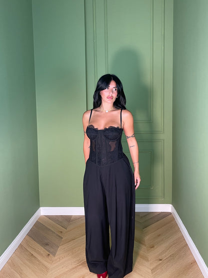 BUSTIER SEDUCTION