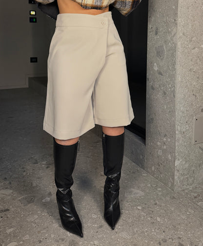 BERMUDA BOTTON TRANSVERSAL