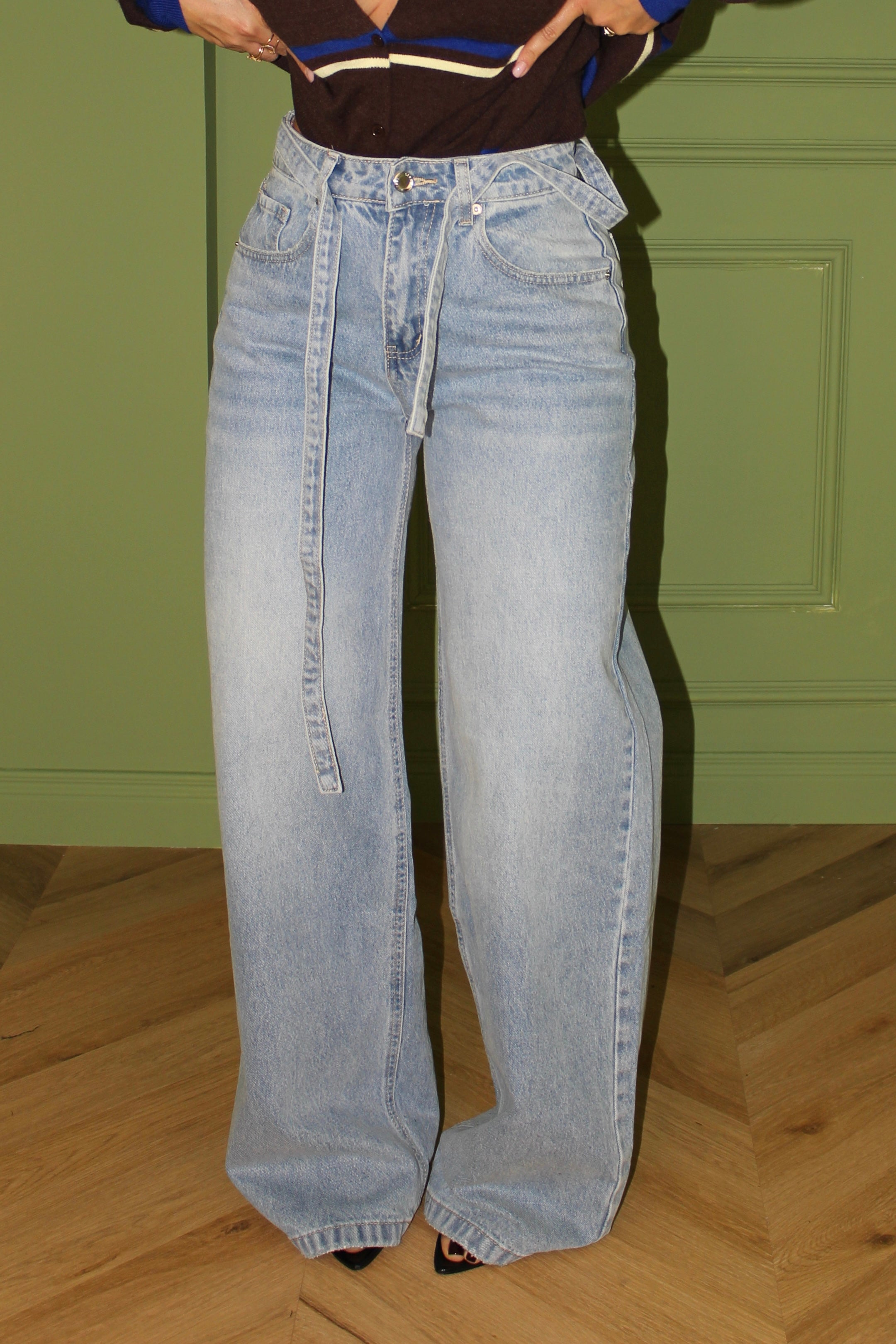 JEANS PALAZZO CON CINTA