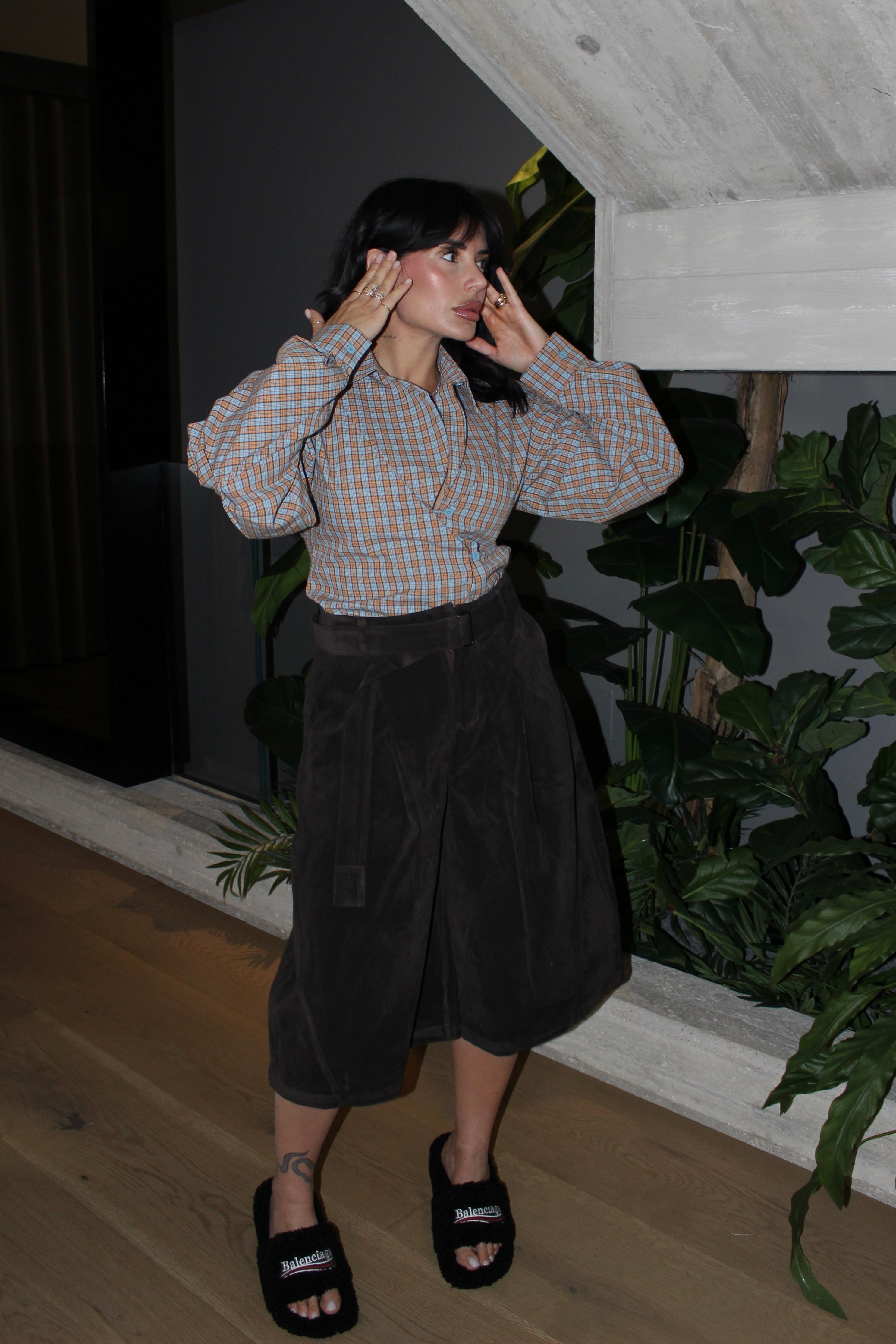 BERMUDA IN SUEDE BROWN