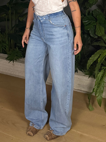 JEANS CON BUSTINO SELENA