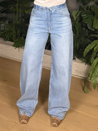 JEANS CON BUSTINO SELENA