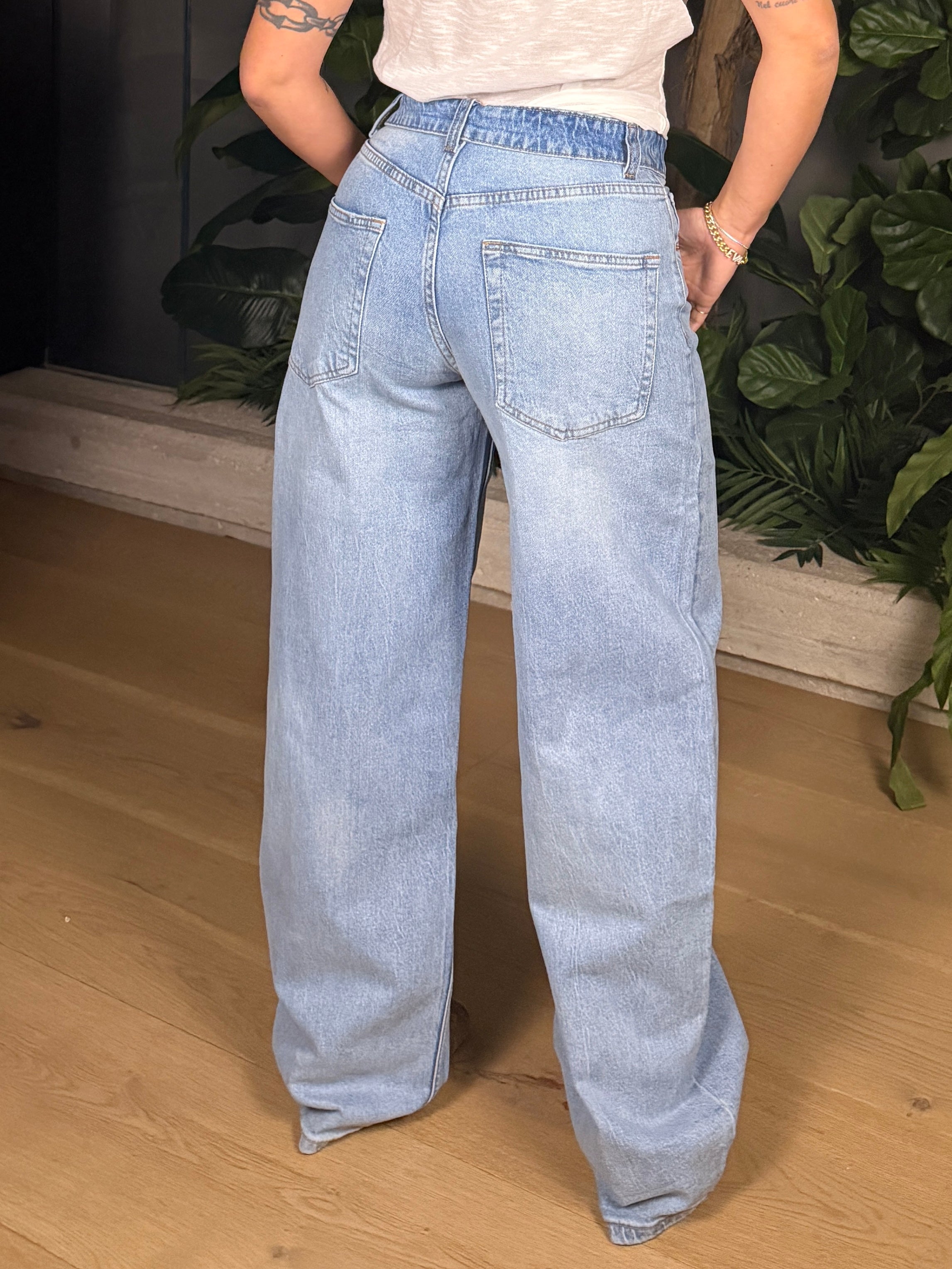 JEANS CON BUSTINO SELENA